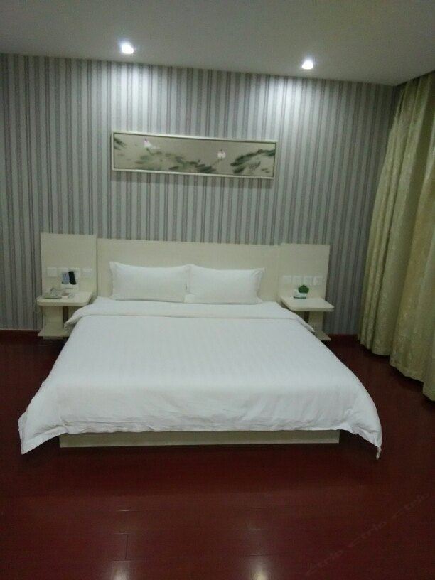 豪华大床房