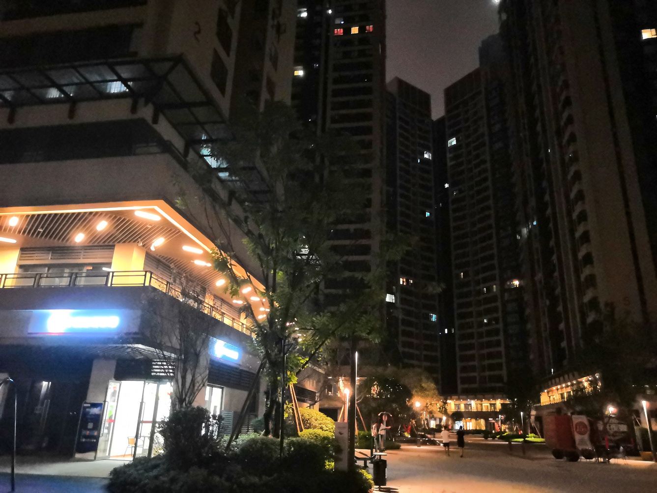 成都王菲菲公寓(5号店)