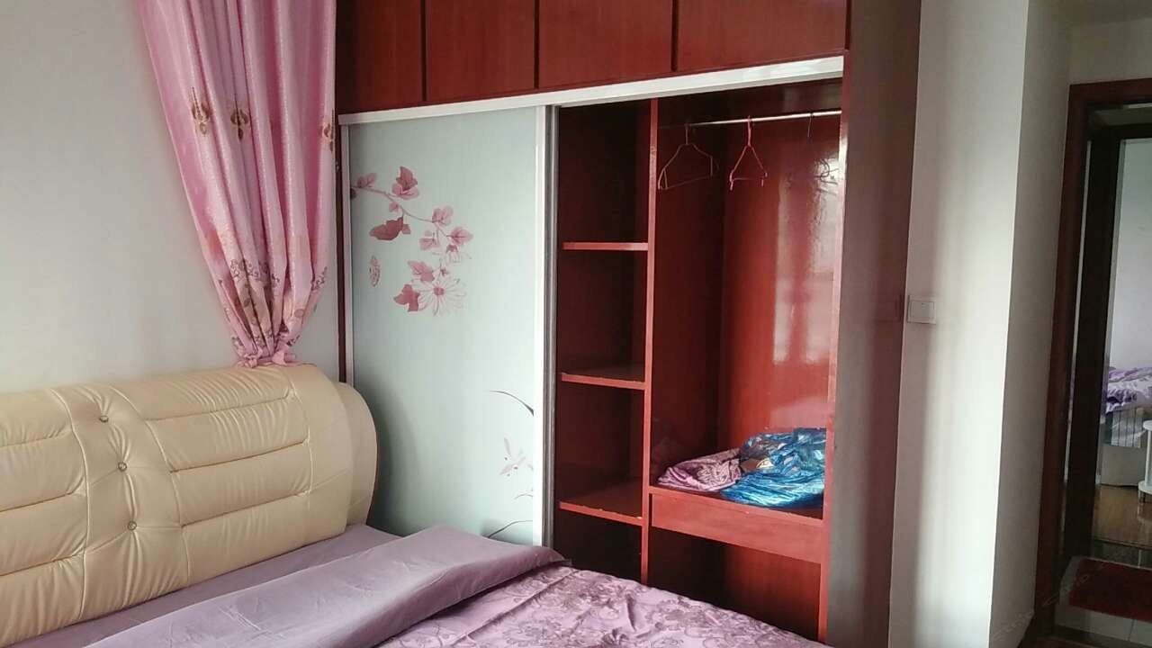 家庭三室二厅套房