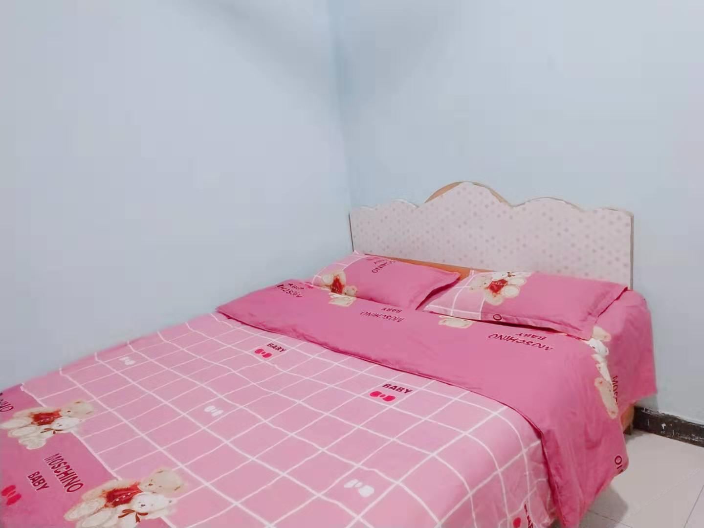 特惠大床房(公共卫浴)