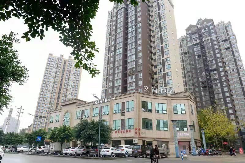 亚美精选酒店(重庆乐和乐都万达店)
