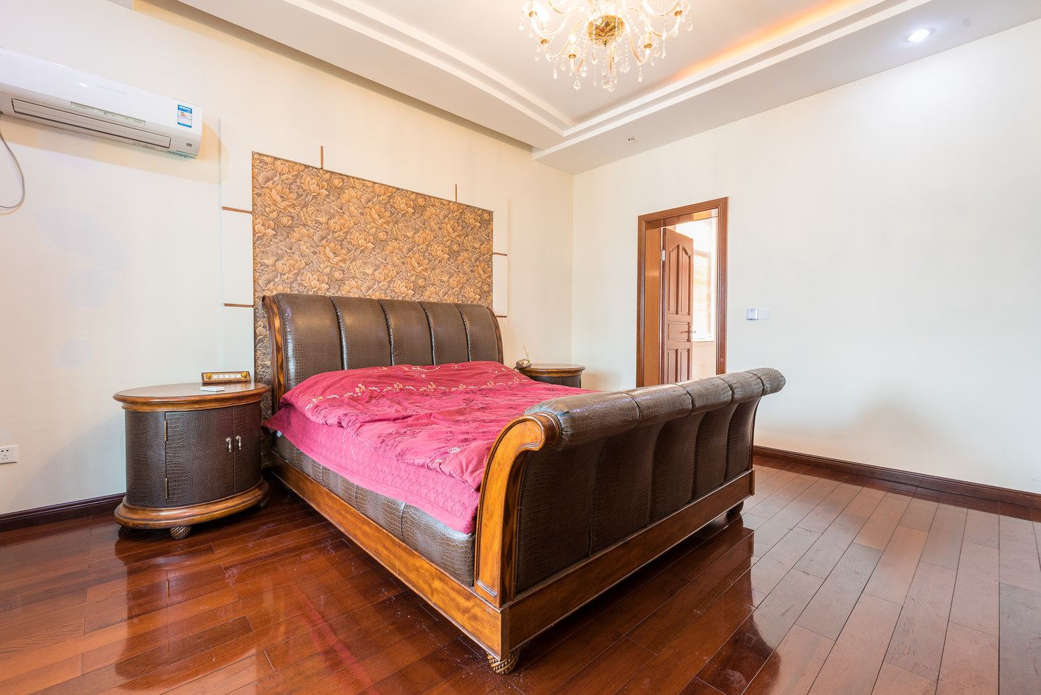 宁波临湖轰趴别墅(凤湖路分店)