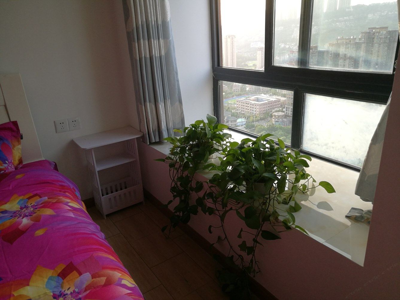 花园二室一厅套房