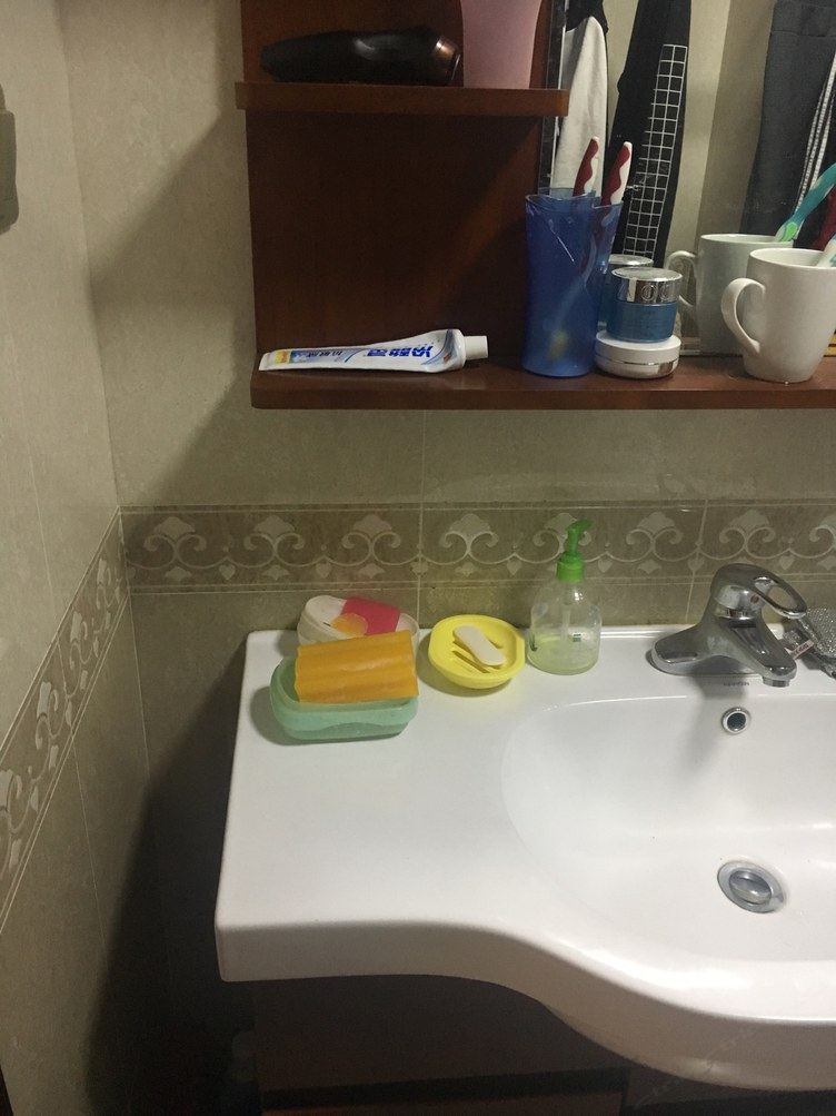 学府三室二厅套房