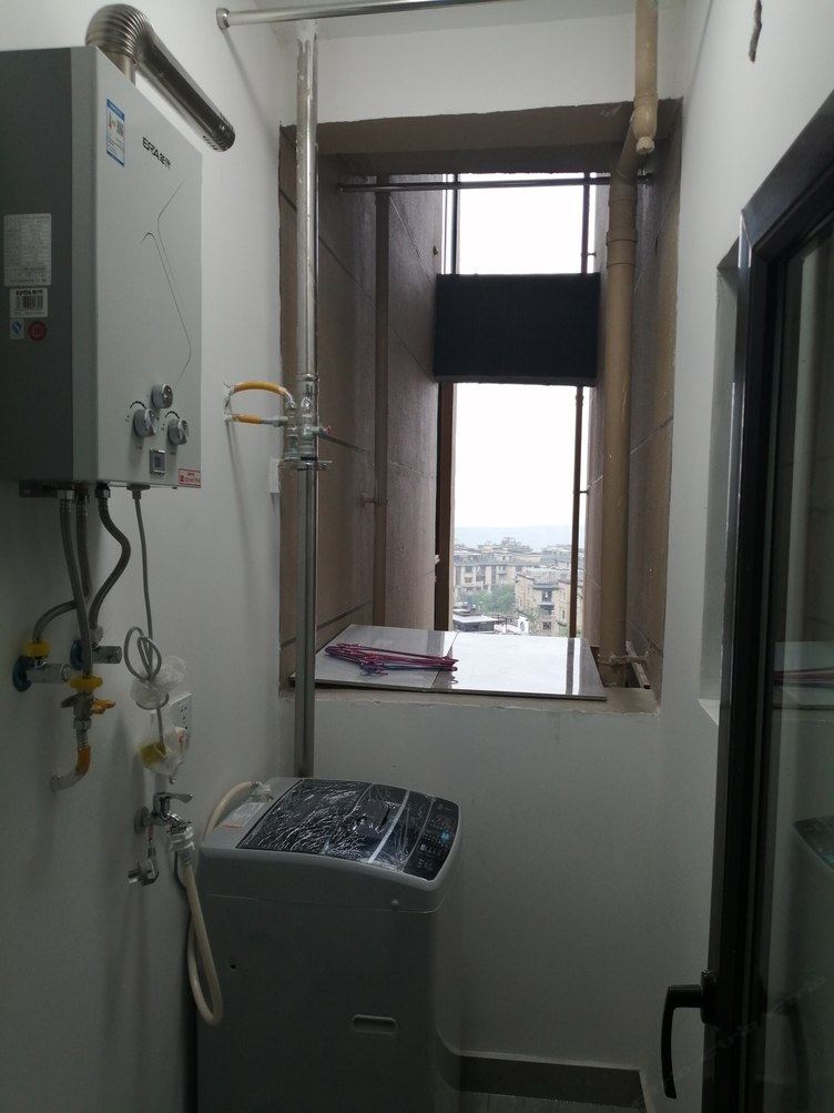 欢乐三室二厅套房