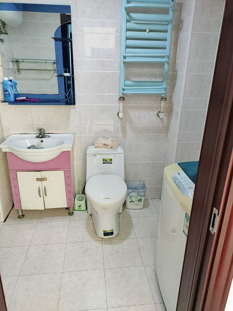 两室一厅