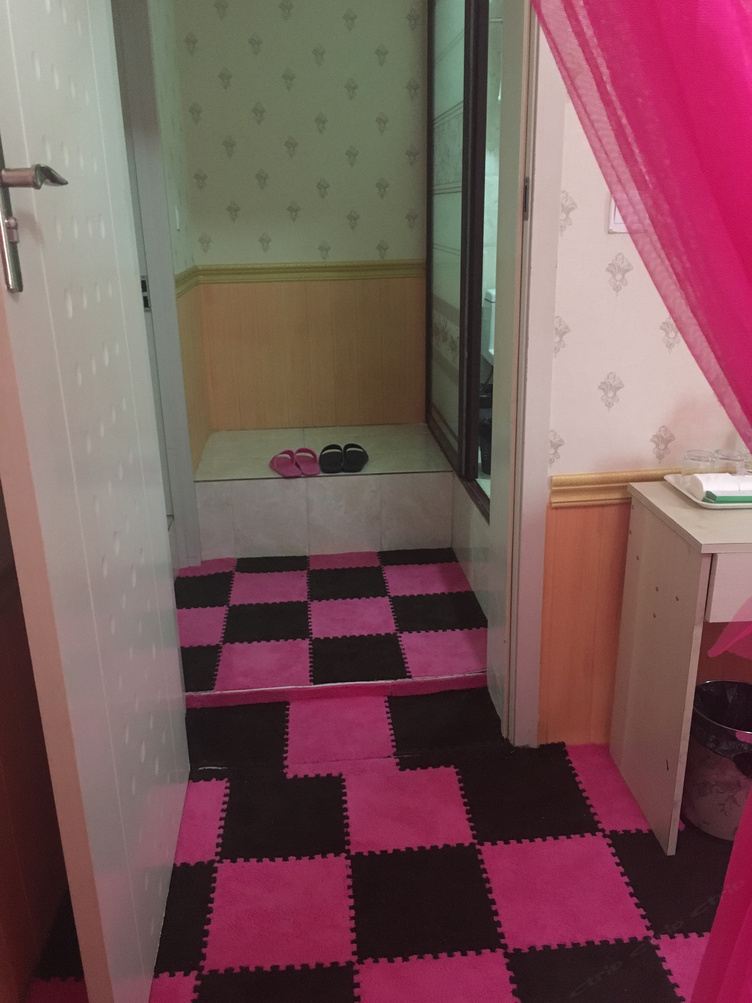 一室圆床房