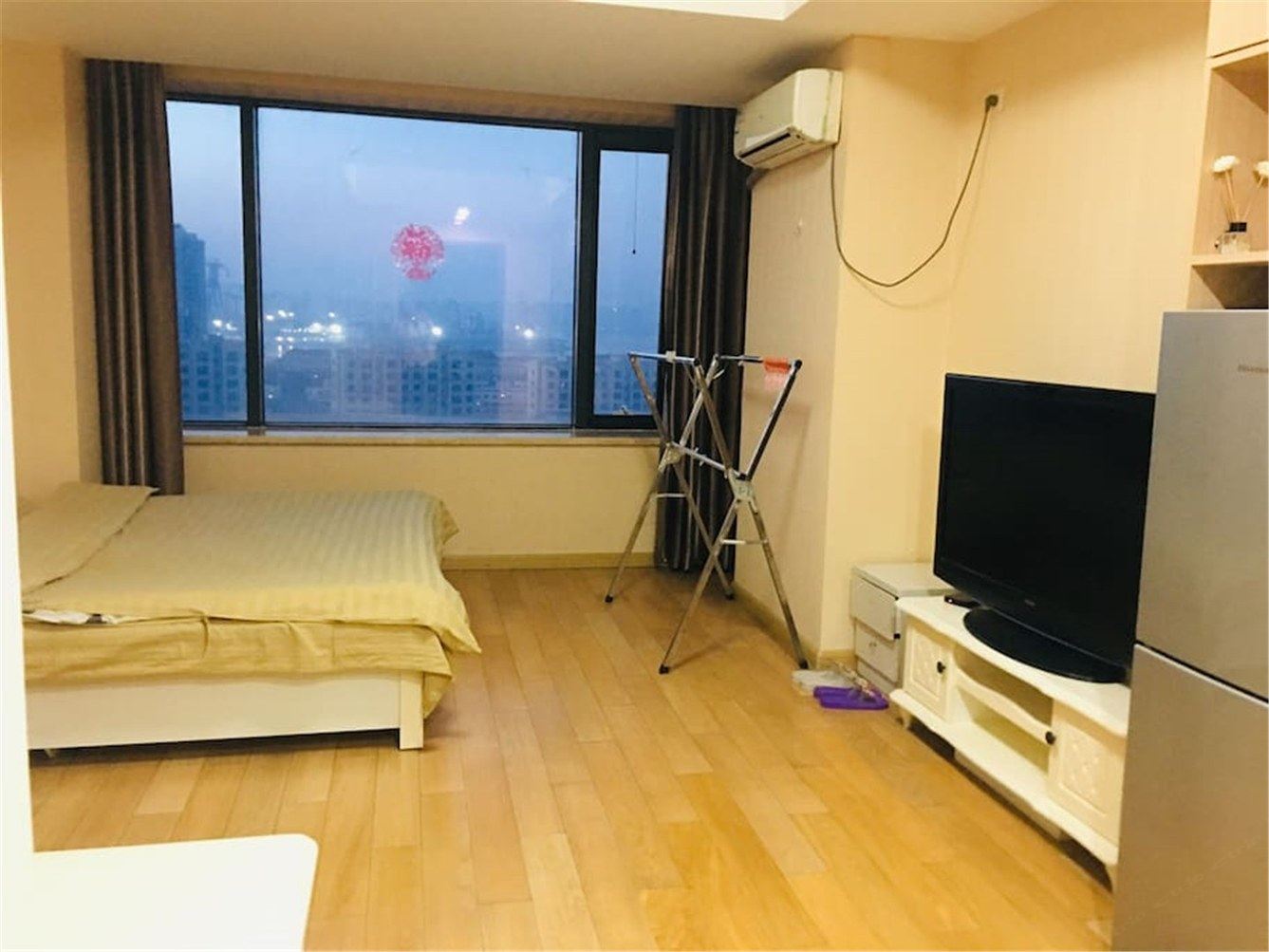 大连俯视星海躺看喷泉公寓(久寿街分店)
