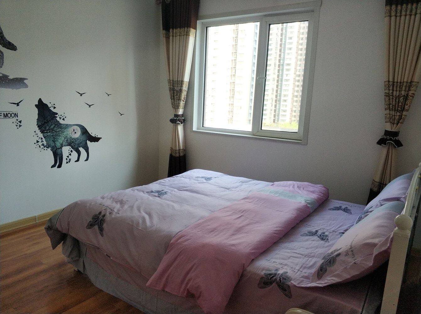 简约四室一厅套房