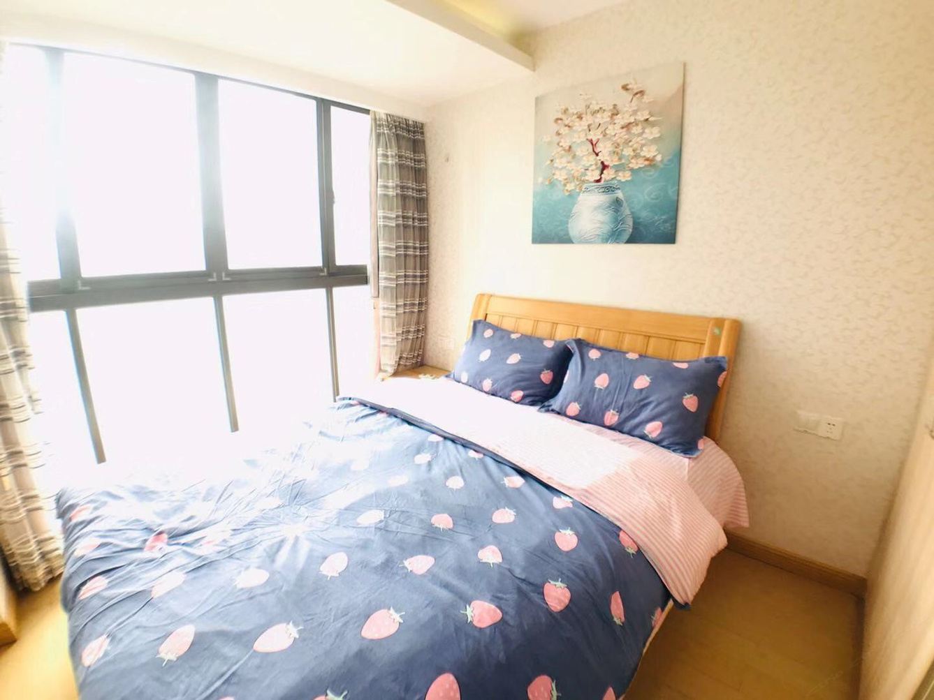 河景三室二厅套房