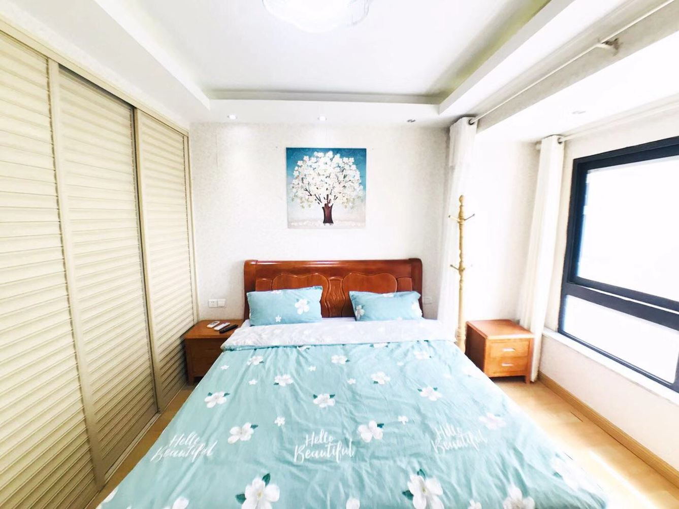 河景三室二厅套房