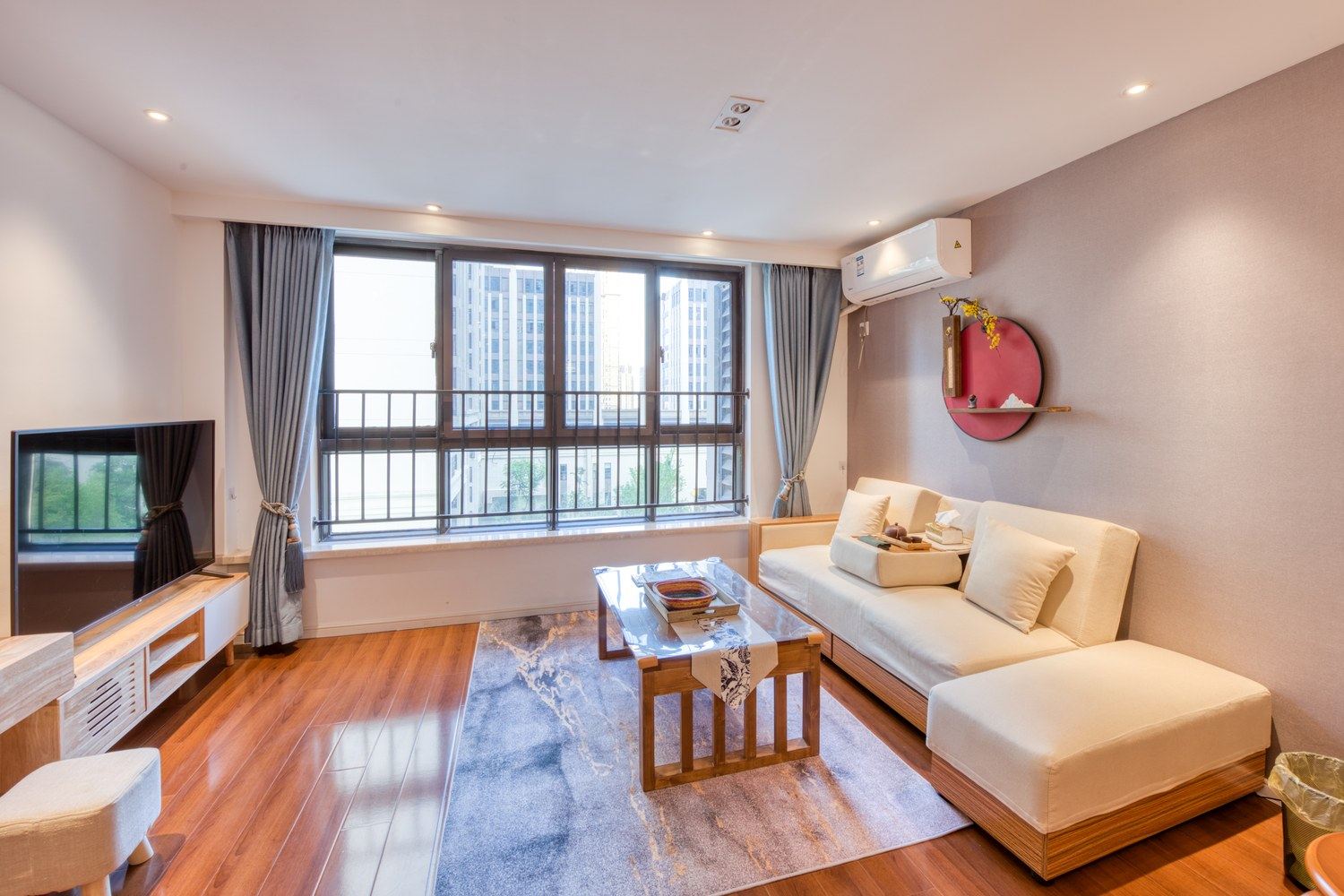 复式二室一厅套房