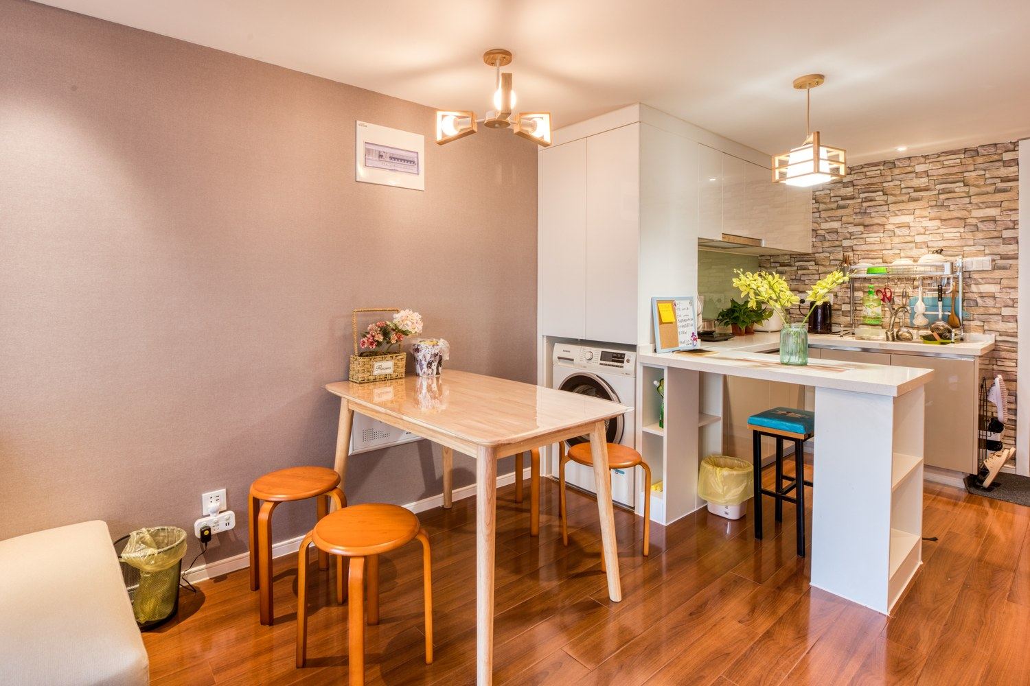 复式二室一厅套房