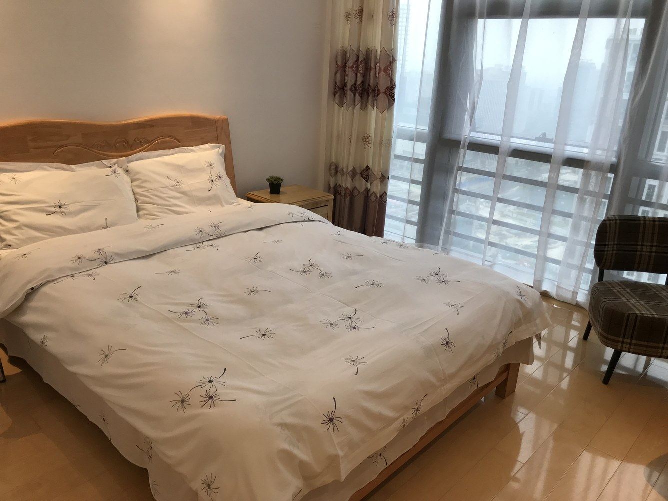 阳光一室大床房