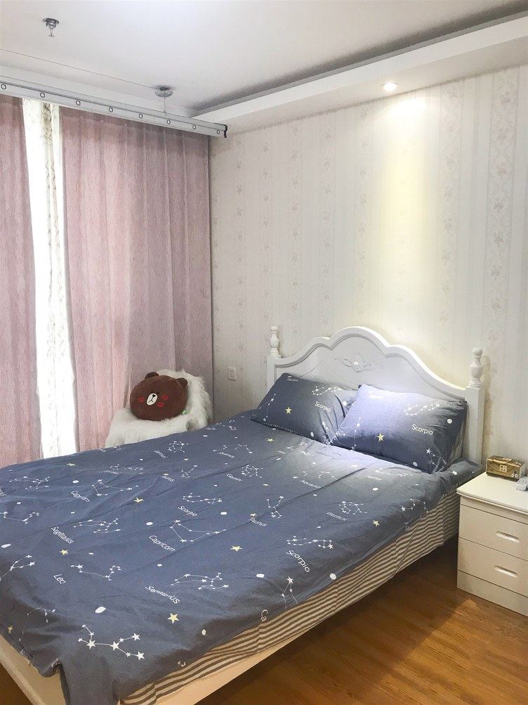 精装一室大床房
