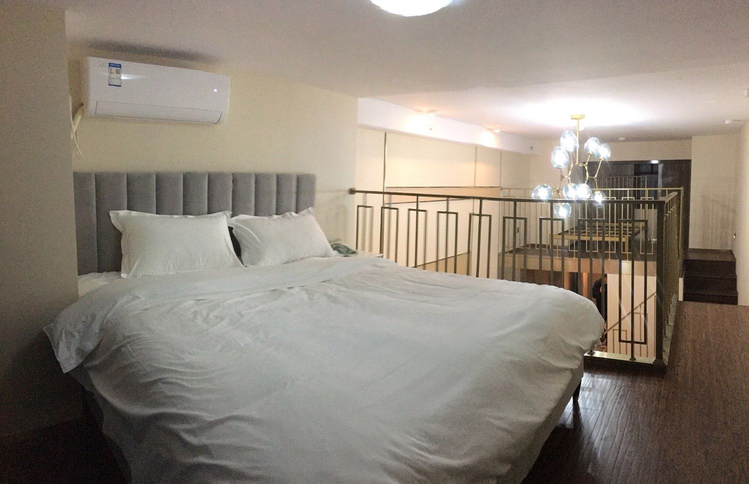 杭州皮皮灰公寓(阡陌路分店)