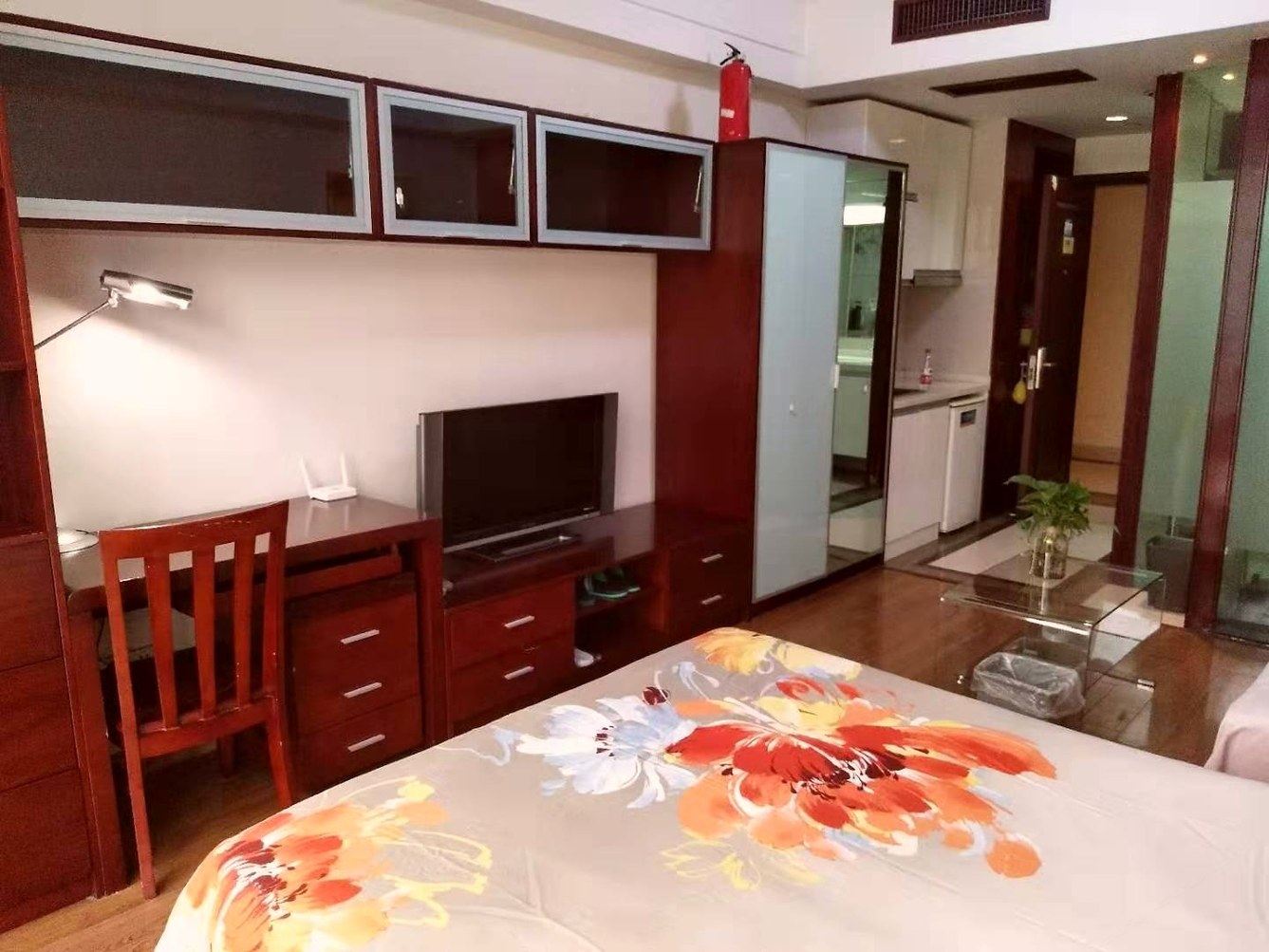 阳光大床房