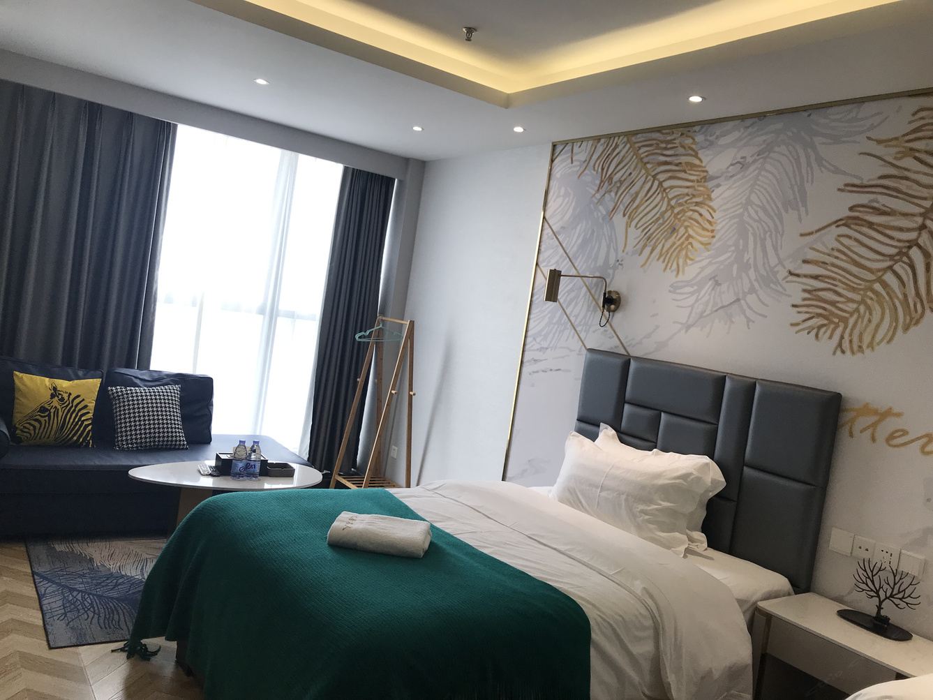 成都临海漂泊公寓