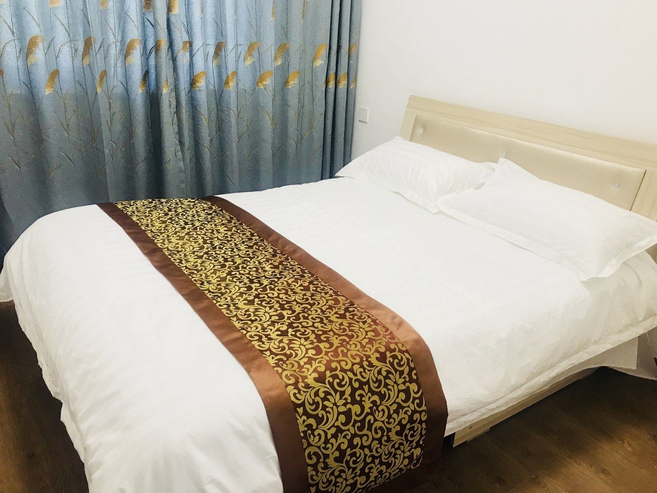 兰州FF小姐姐公寓(7号店)