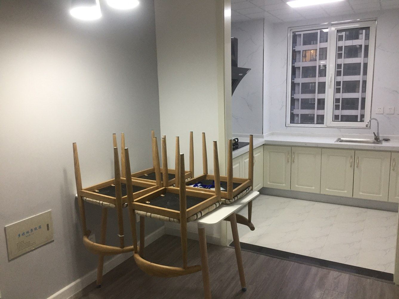 精装二室大床房