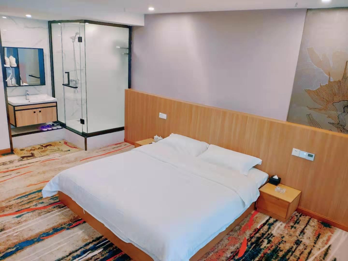 豪华舒适大床房