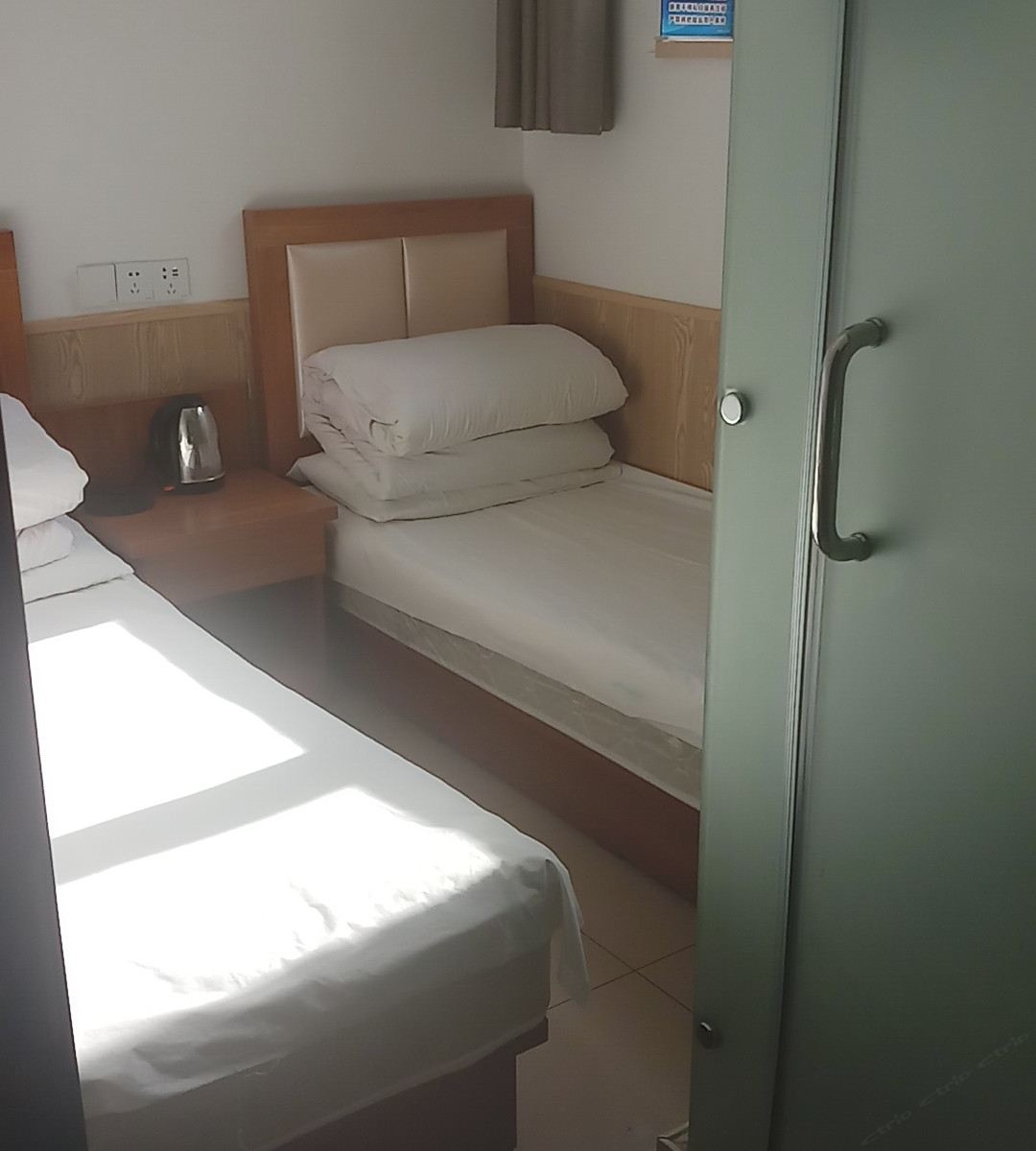 北京荣光捌捌旅馆