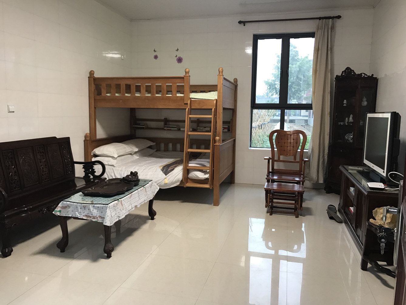 上海欢欢喜喜火龙果特色民宿(汲浜公路分店)