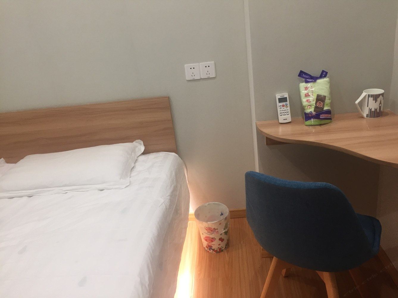 上海上海阳光公寓(蟠龙路分店)