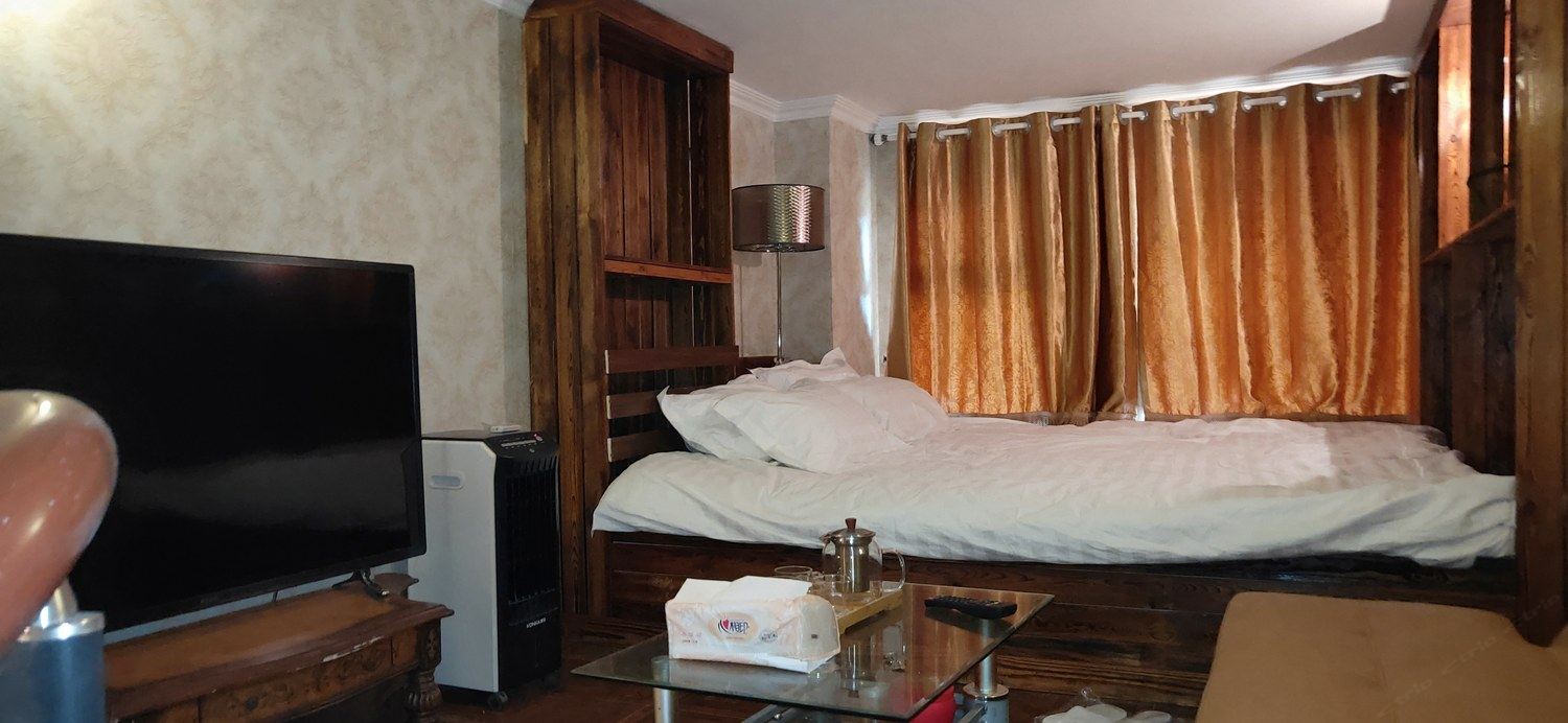 天津诗格律民宿