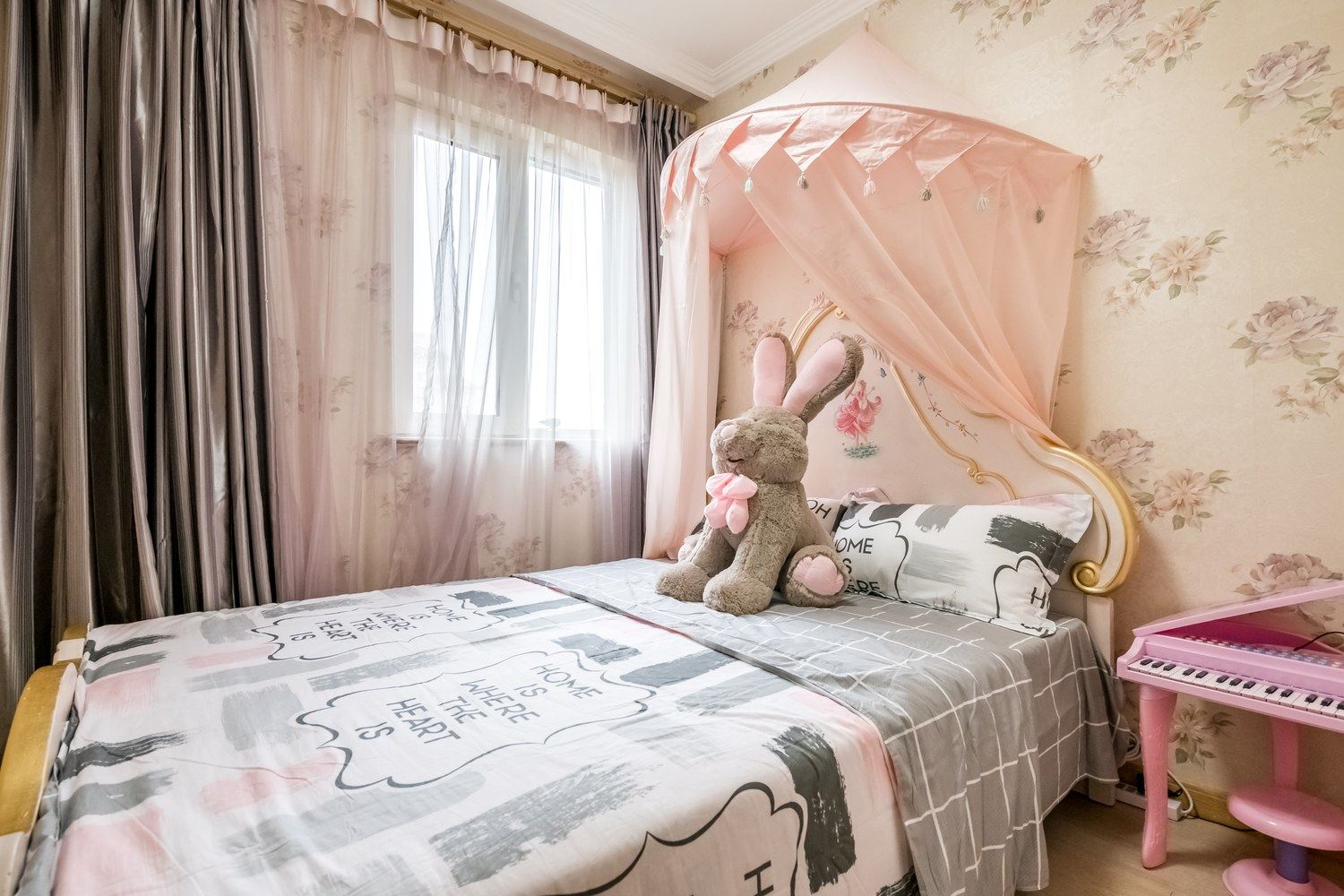 天津婉兮清扬语笑嫣然公寓(3号店)