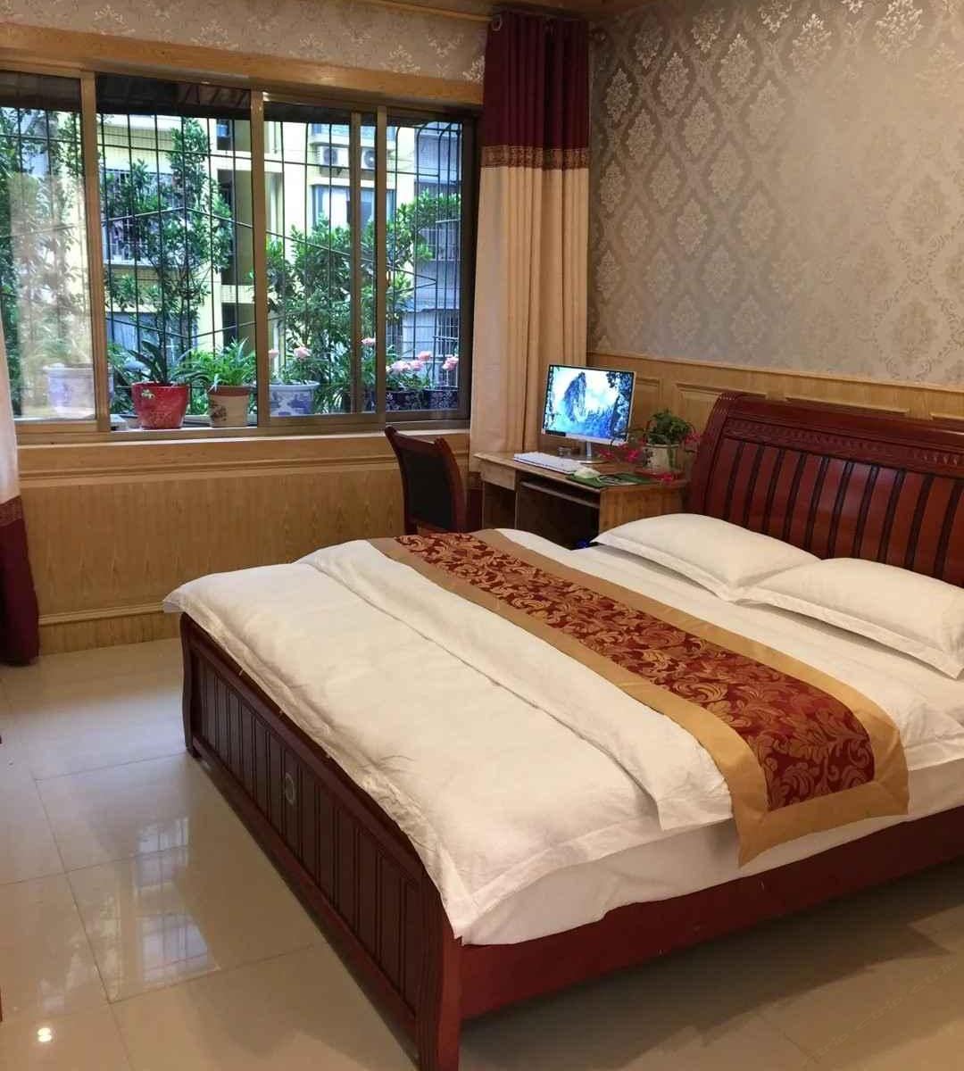 电脑大床房