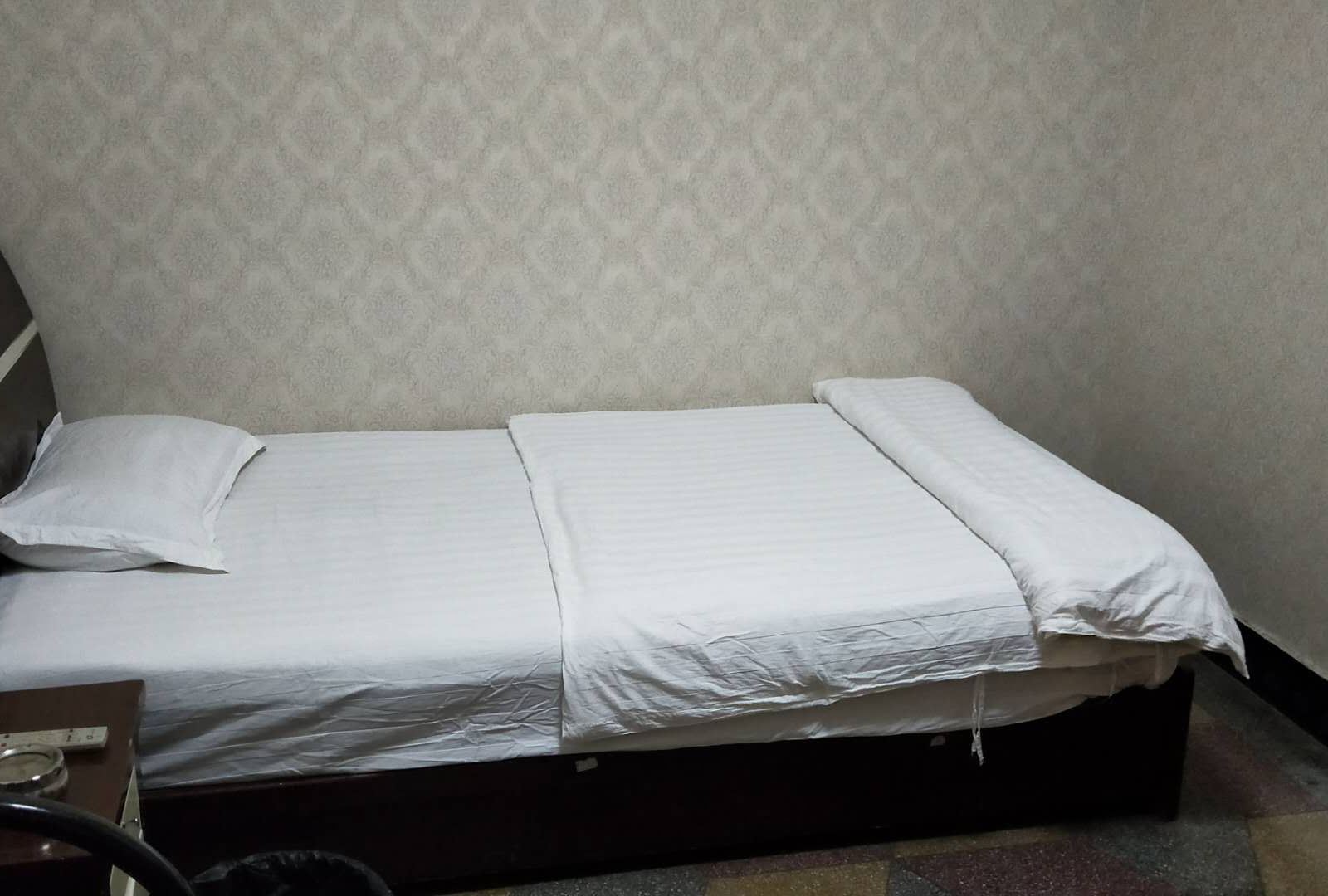 经济单人间