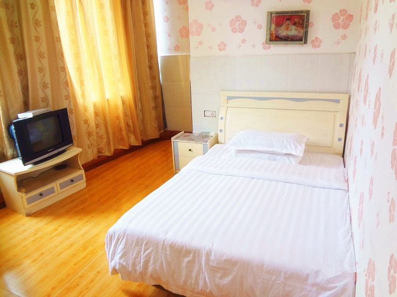电脑大床房