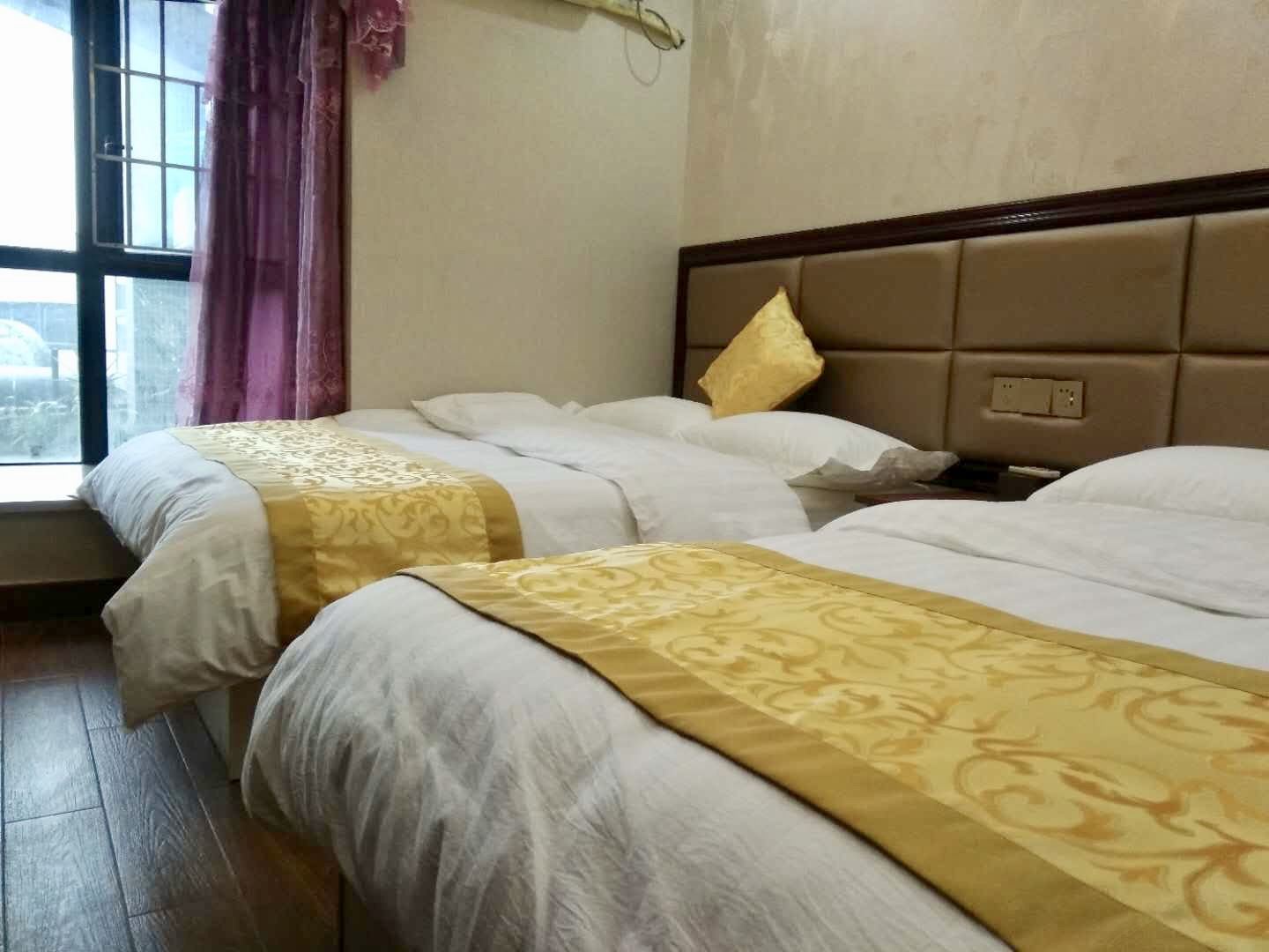 阳光大双床标间