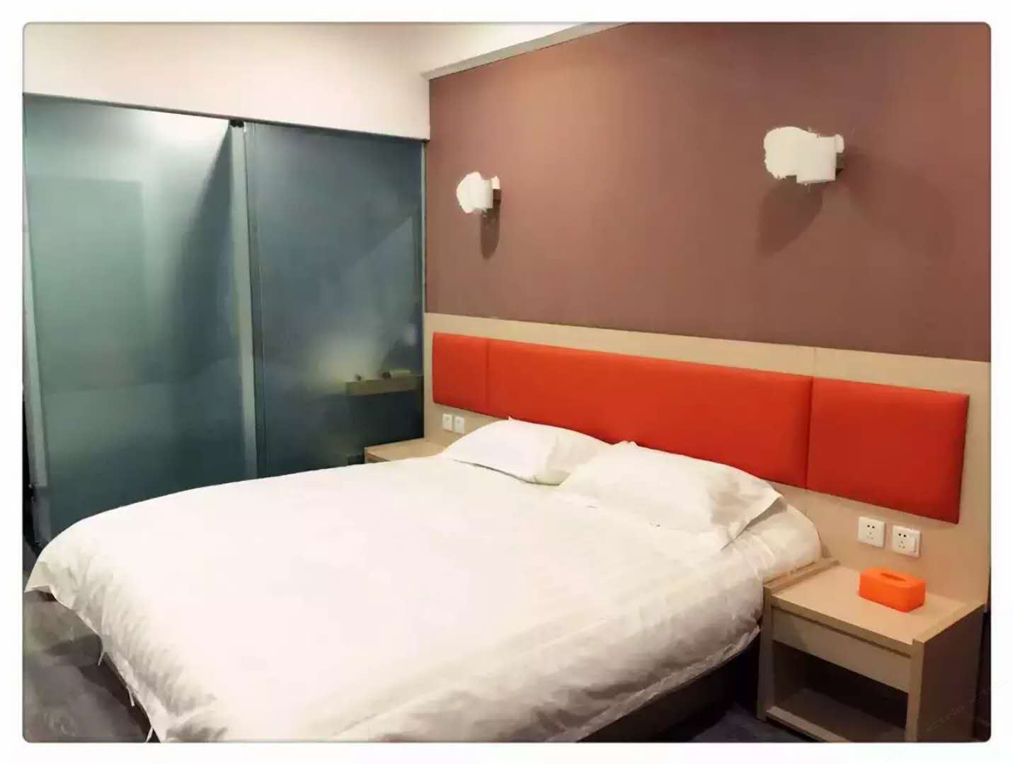 舒适大床房