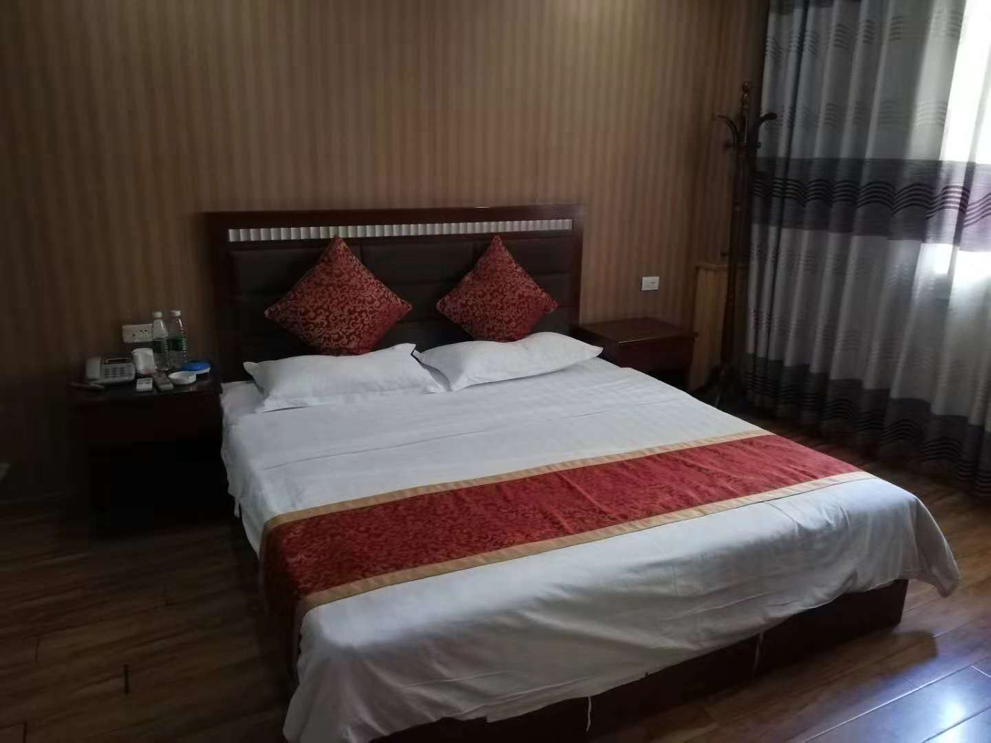机麻套房