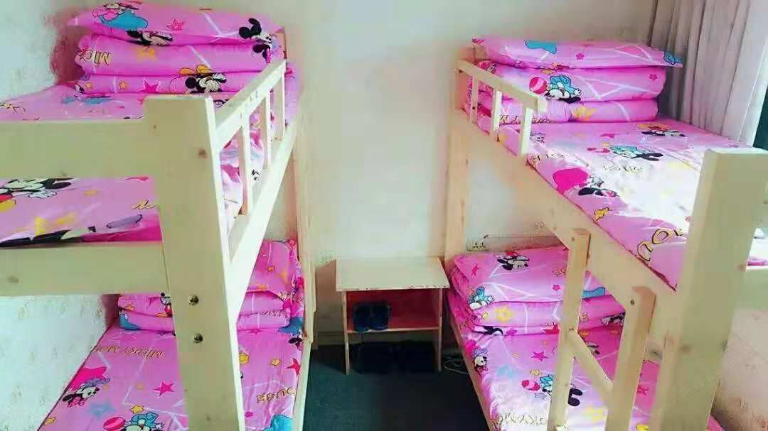 女生四人间(公共卫浴)