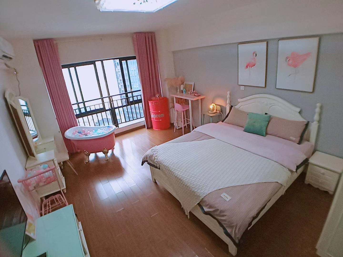 江景大床房