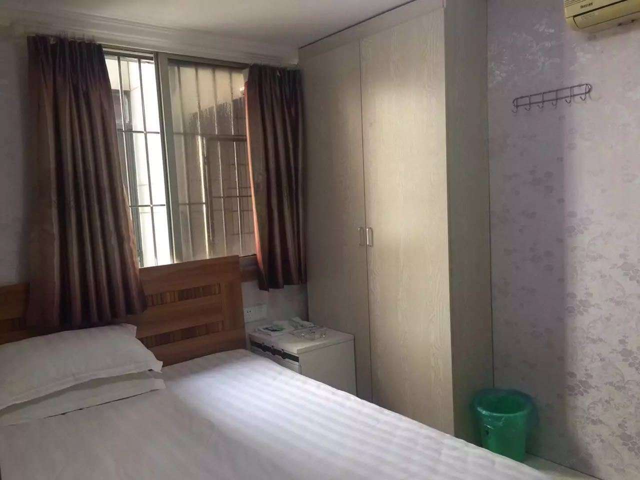 普通大床房
