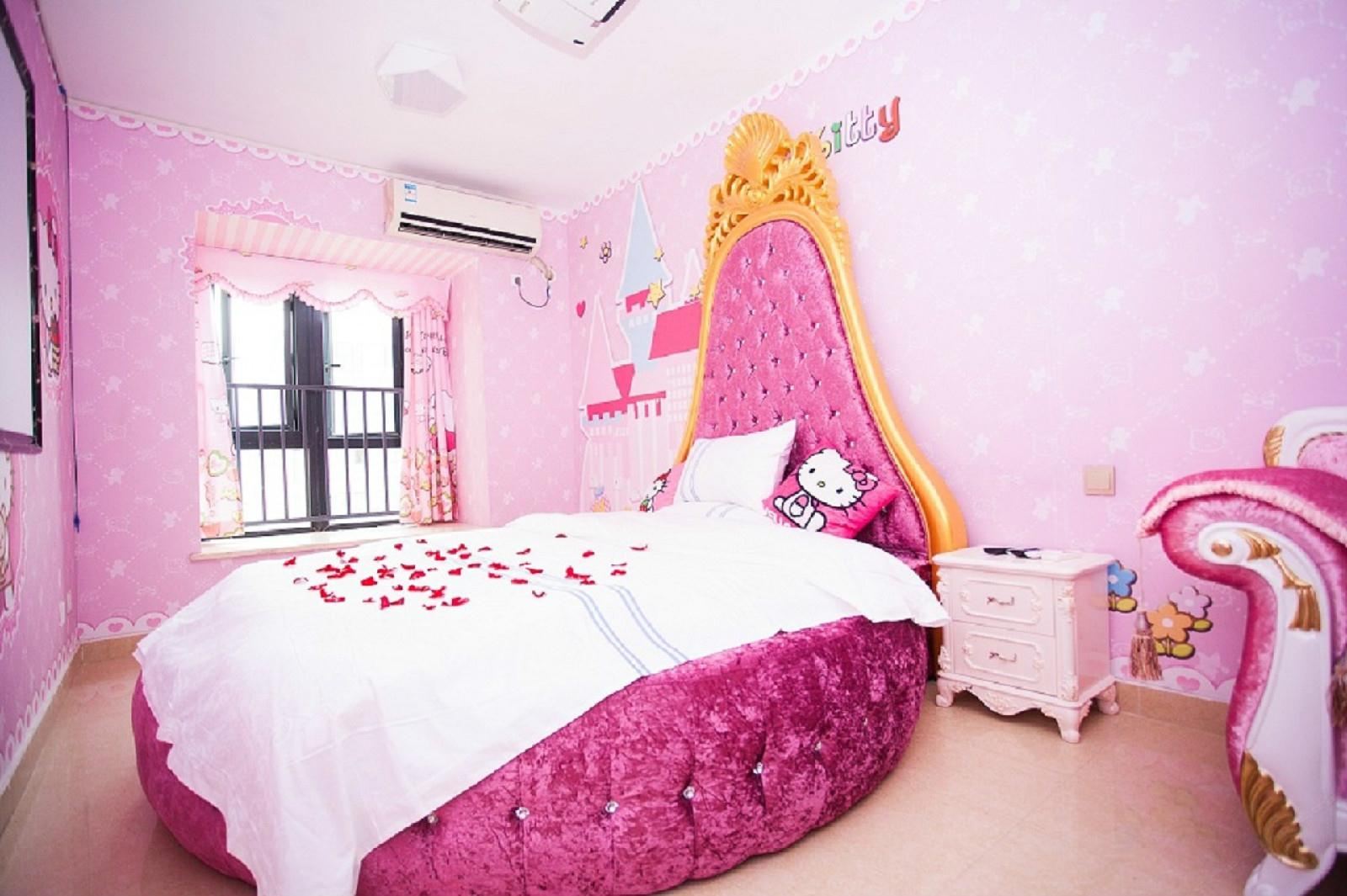 Hellokitty主题圆床房