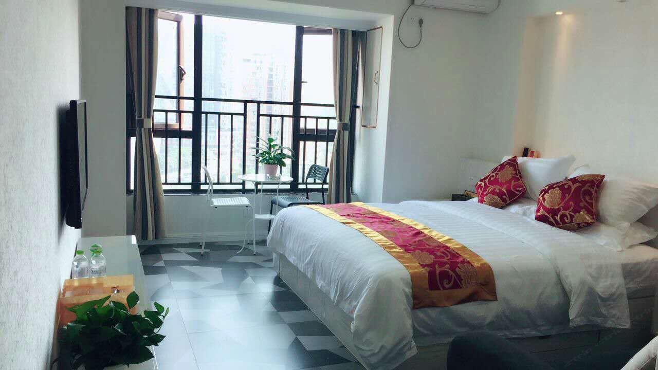 一米阳光大床房