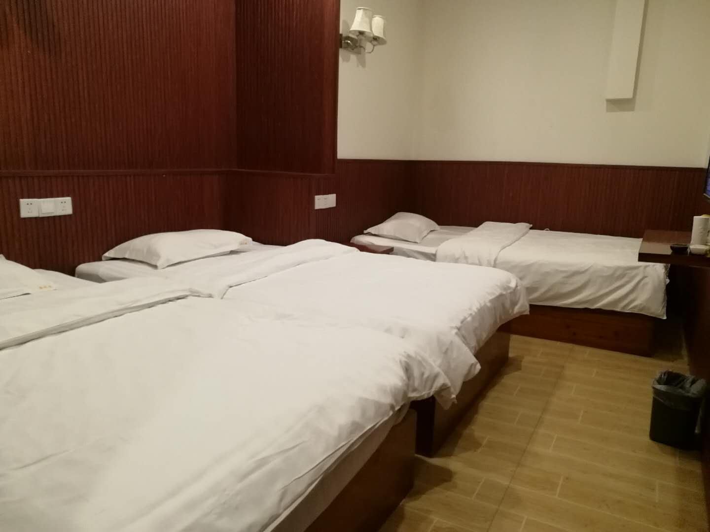 三人间