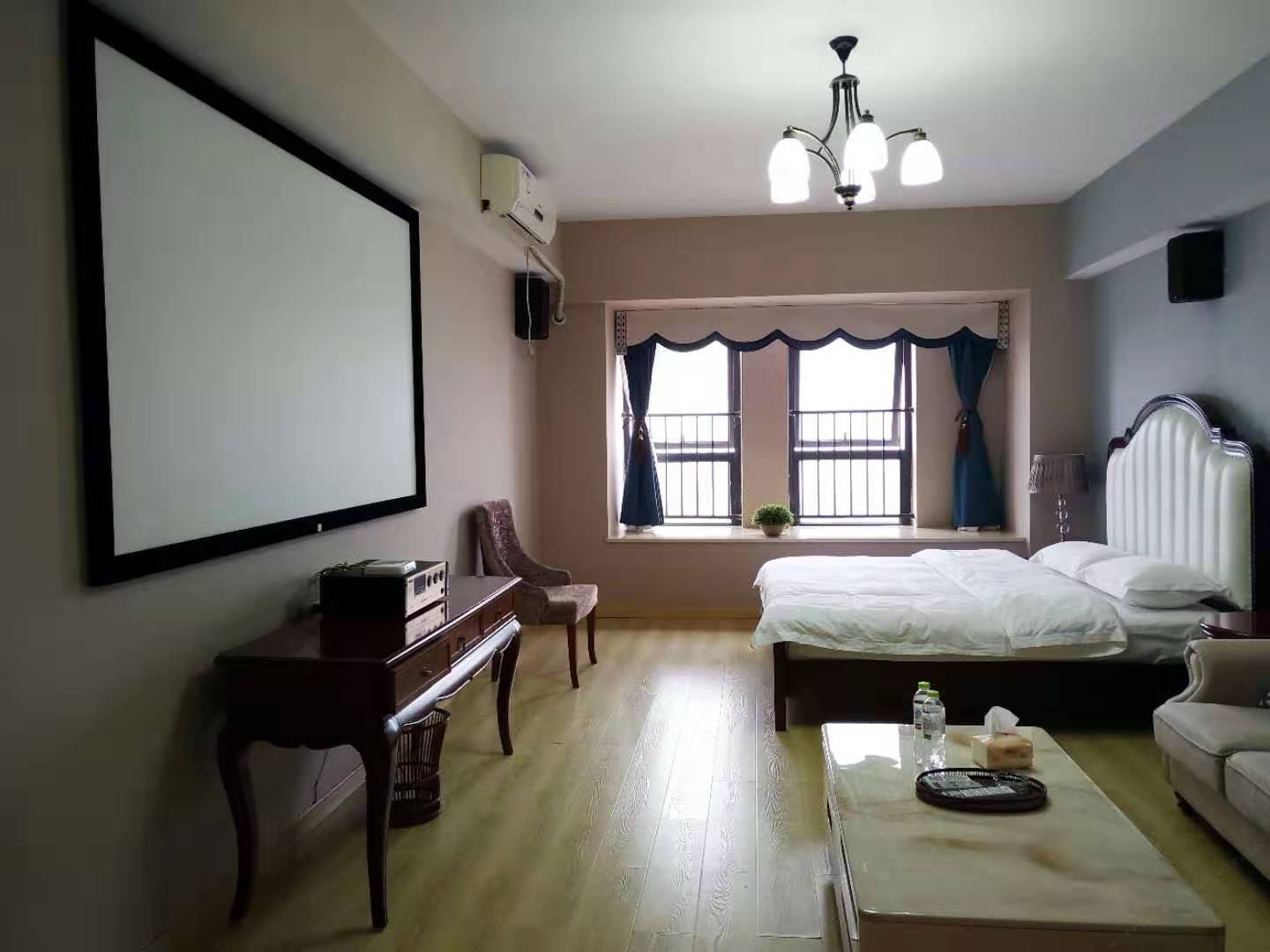 影院大床房