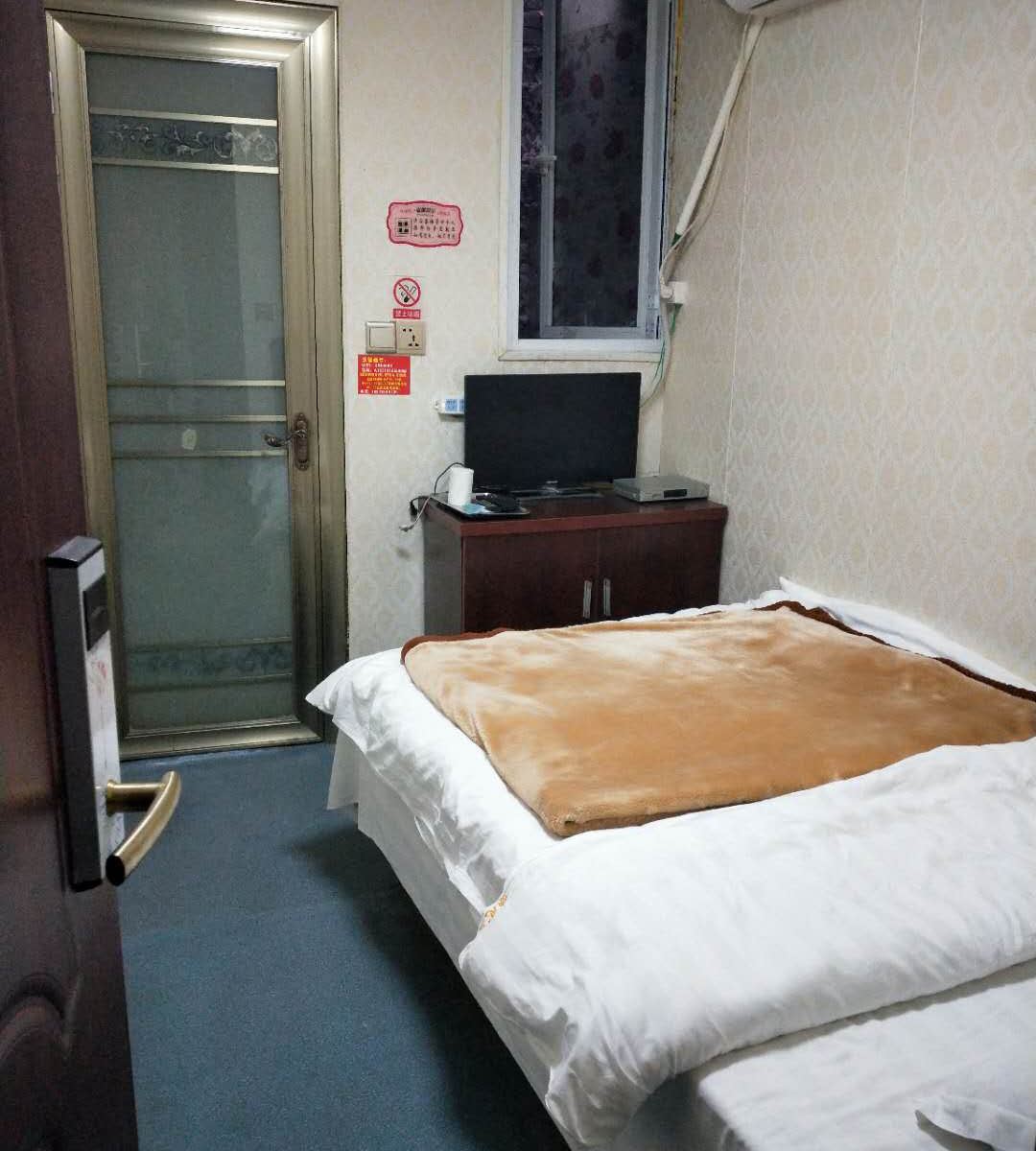 普通单间