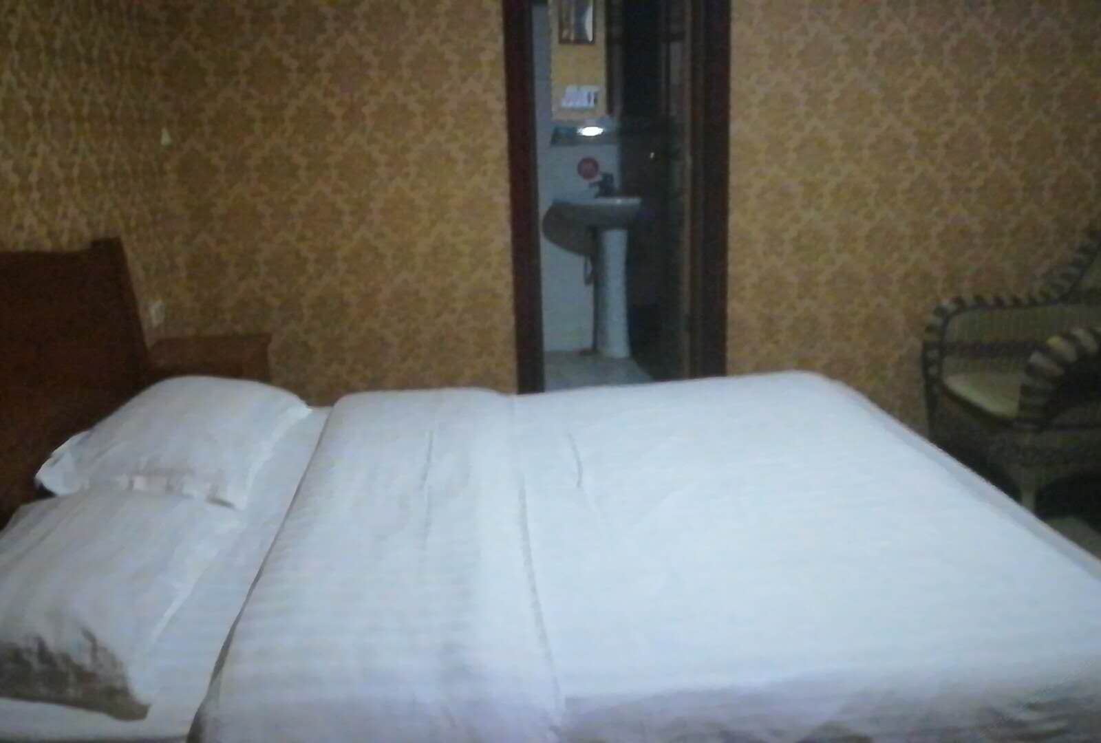 标准大床房