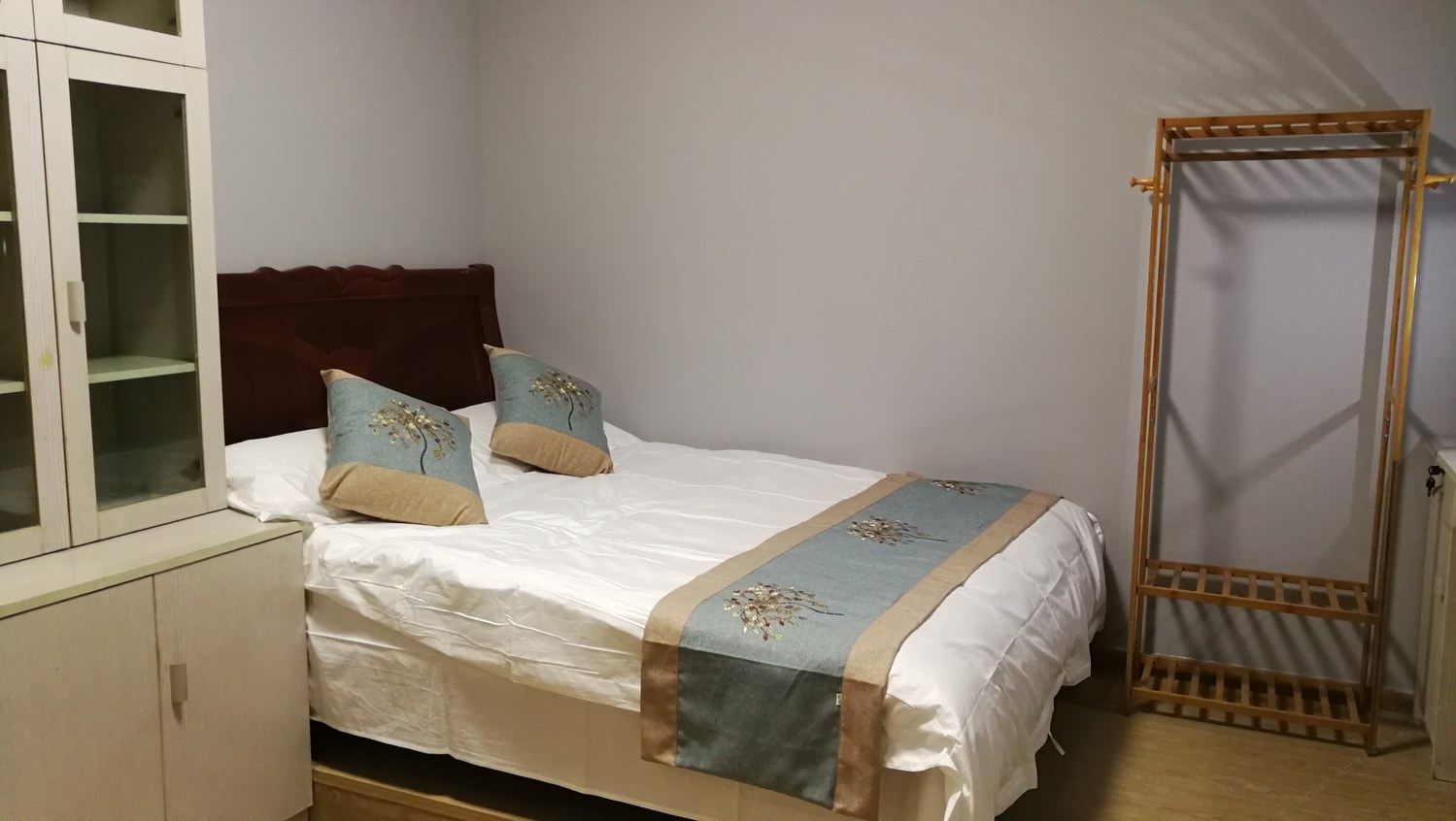 简约三室一厅套房