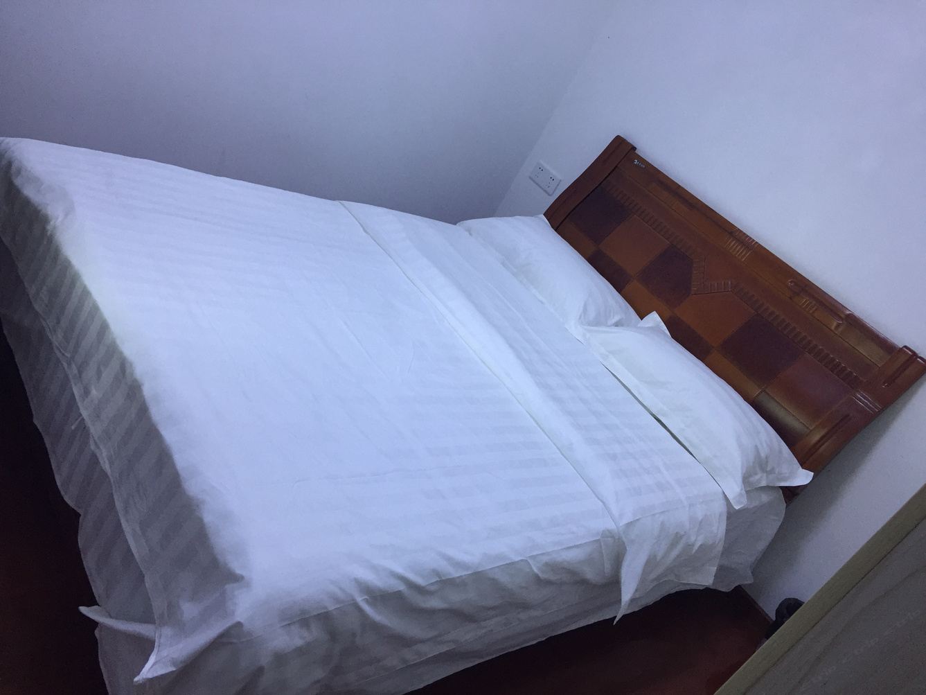 两室一厅