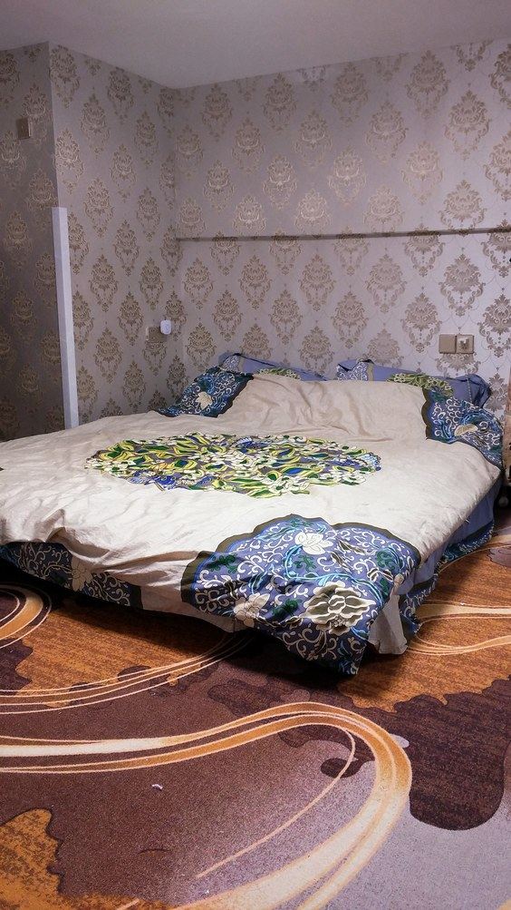欢乐三室一厅套房