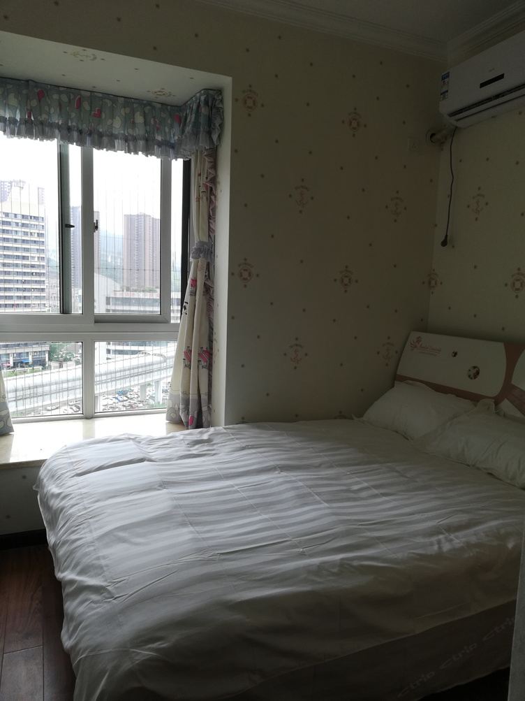 重庆陈溢飞扬公寓