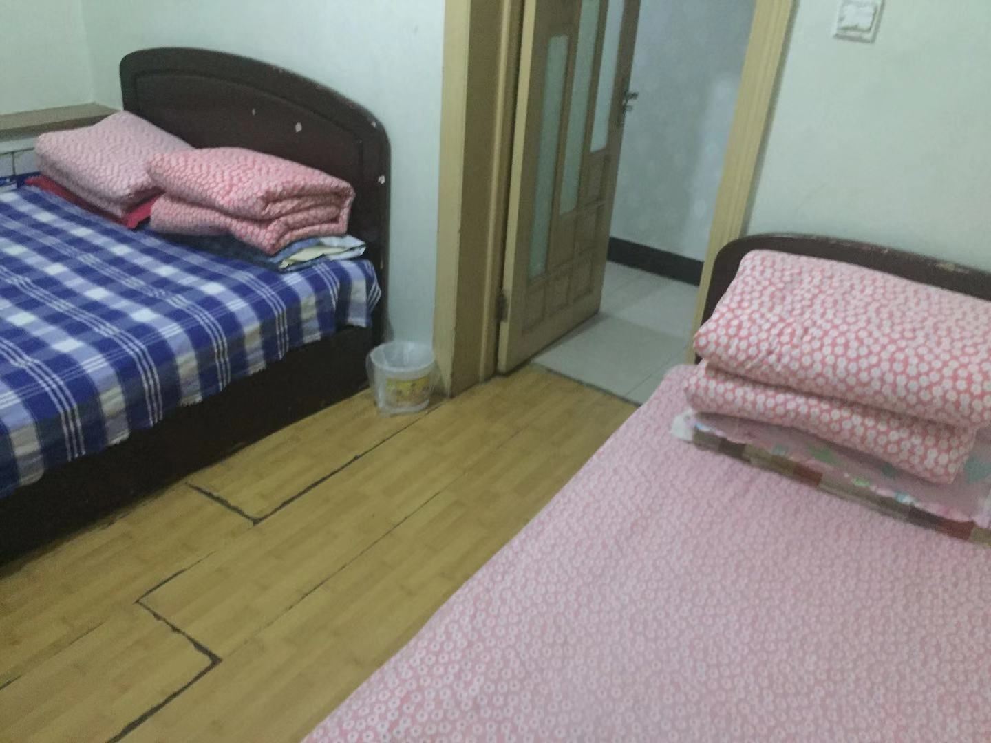 三人房无窗